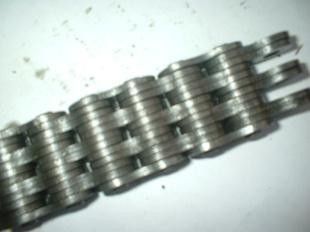 非開(kāi)挖水平定向鉆機(jī)與鉆井機(jī)鏈條供應(yīng)解析 板式與滾子鏈條的選擇與應(yīng)用